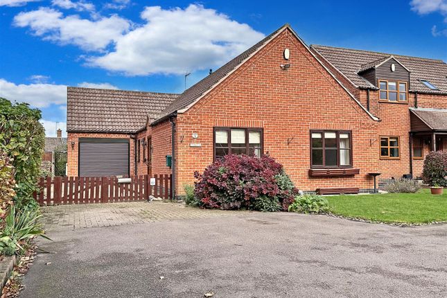 Vicarage Gardens, Balderton, Newark 3 bed detached bungalow for sale