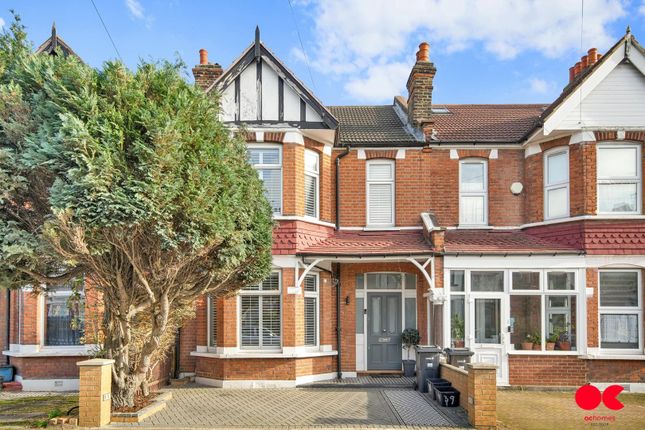 Charlbury Gardens, Ilford IG3 3 bed terraced house for sale