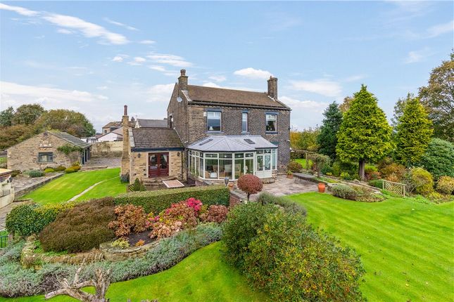 Roker Lane, Pudsey, West Yorkshire, LS28 6 bed detached house for sale