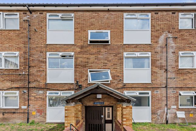 London Road, Mitcham Junction... 3 bed apartment for sale