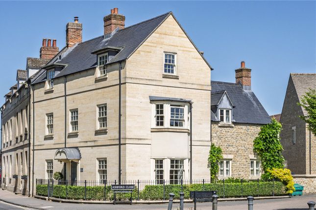 Oxford Street, Woodstock... 4 bed end of terrace house for sale