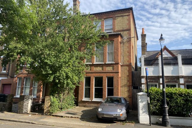 6 bedroom house for sale