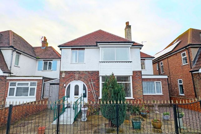 Saxby Avenue Skegness PE25 3LG 4 bed detached house for sale