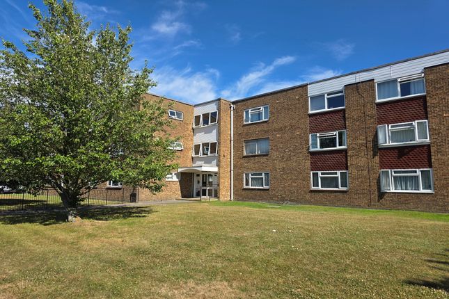 Studio flat for sale