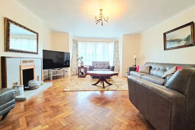 4 bed semi-detached house