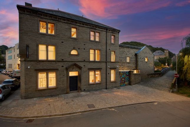 Oldgate, Hebden Bridge HX7 6 bed character property for sale