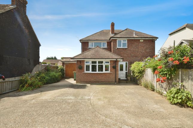 3 bed detached house