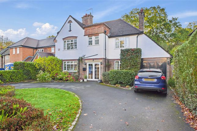 Wheatsheaf Close, Surrey GU21 4 bed detached house for sale