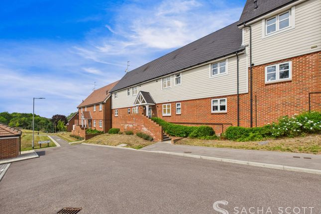 Consort Drive, Leatherhead, KT22 2 bed apartment for sale