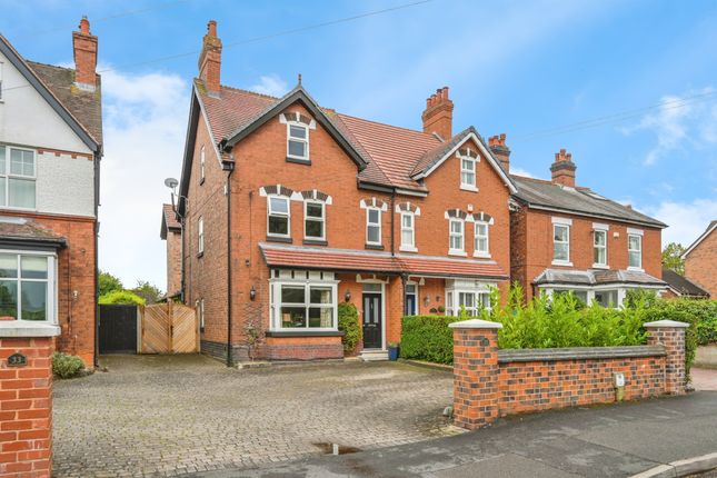 4 bedroom semi-detached house for sale