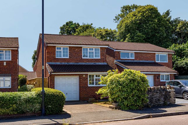California Road, Gloucestershire BS30 3 bed detached house for sale