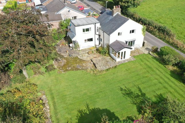 4 bed detached house