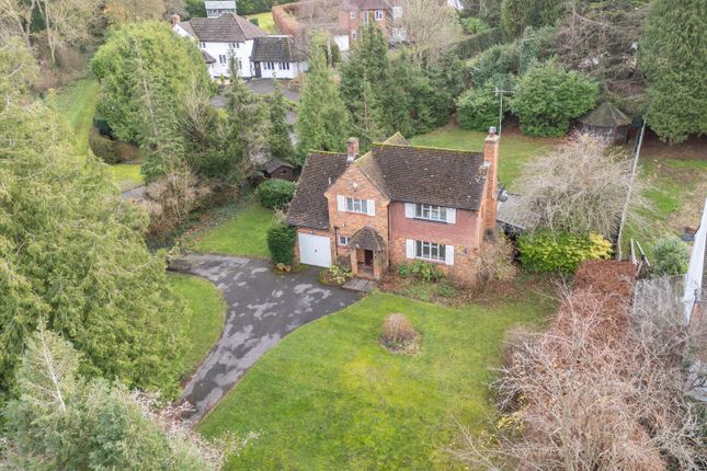 Garden Close, Leatherhead, Surrey, KT22 3 bed detached house for sale