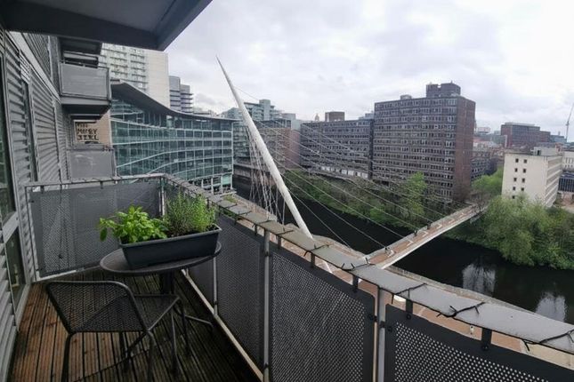 Dearmans Place, Salford M3 2 bed apartment for sale