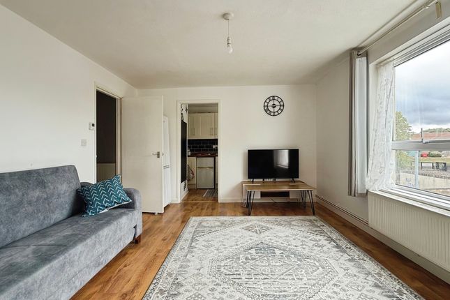 Flat 36, Oak Court, Pinkhams Twist... 1 bed flat for sale