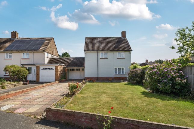Hawthorn Way, Shepperton, TW17 3 bed link detached house for sale