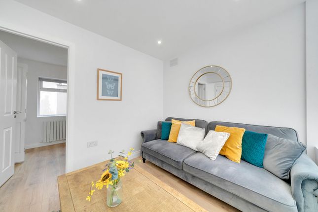Kirkton Road, London N15 3 bed property for sale