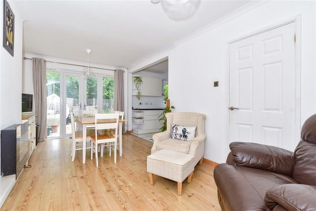 5 bedroom semi-detached house for sale