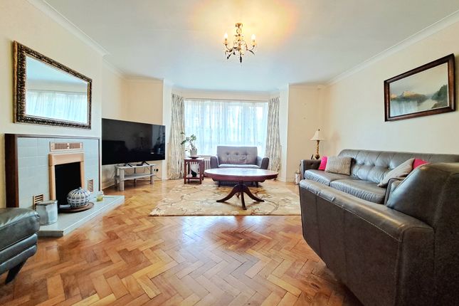 4 bed semi-detached house