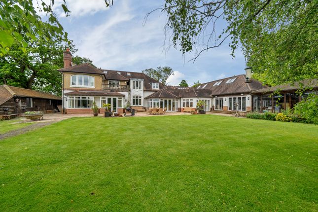 6 bedroom detached house for sale