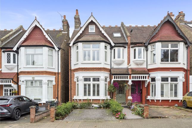 5 bedroom semi-detached house for sale