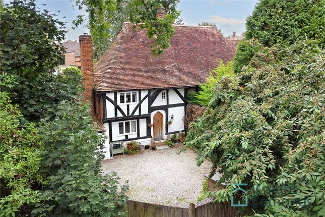 Old School Lane, Maidstone, ME15 3 bed cottage for sale