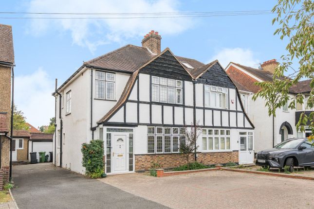 Goodhart Way, West Wickham, BR4 3 bed semi