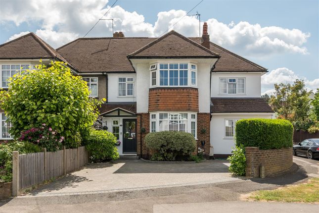 5 bedroom semi-detached house for sale