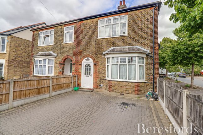 Warescot Road, Brentwood, CM15 4 bed semi