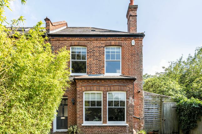 Milo Gardens, East Dulwich, SE22 3 bed semi