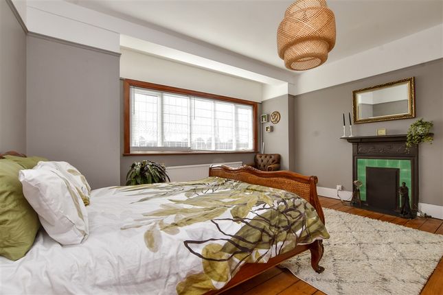 Elgin Road, Sutton, Surrey 6 bed detached house for sale