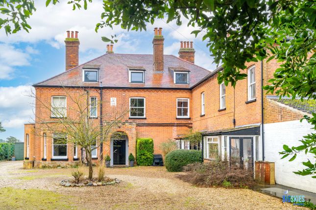 Weybourne, Holt, NR25 2 bed apartment for sale