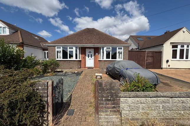 Mixes Hill Road, Luton 2 bed bungalow for sale