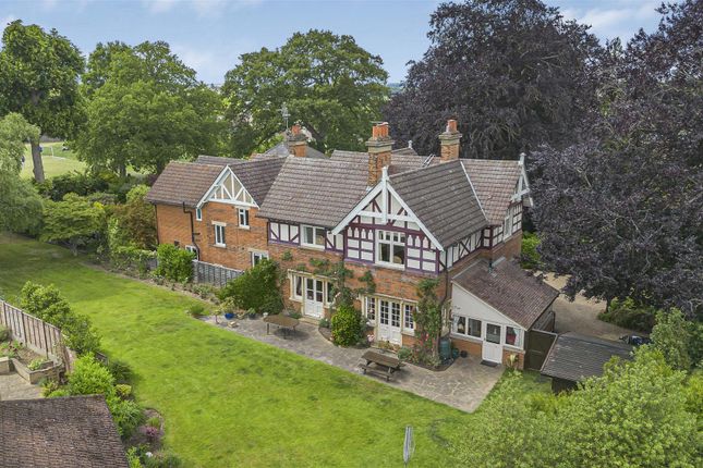 4 bed semi-detached house