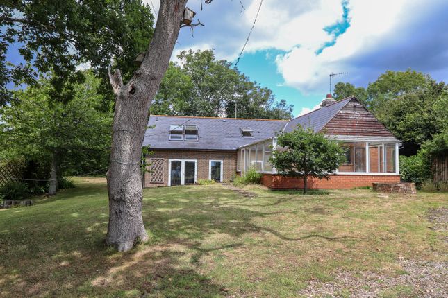 Straight Lane, Hooe, TN33 3 bed cottage for sale