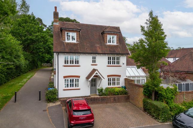 Cattswood Lane, Bolnore Village 4 bed semi