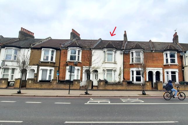 4 bed terraced house