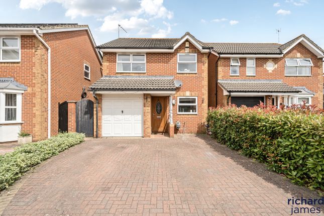 Darius Way, Swindon, SN25 3 bed detached house for sale