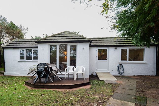2 bedroom detached bungalow for sale