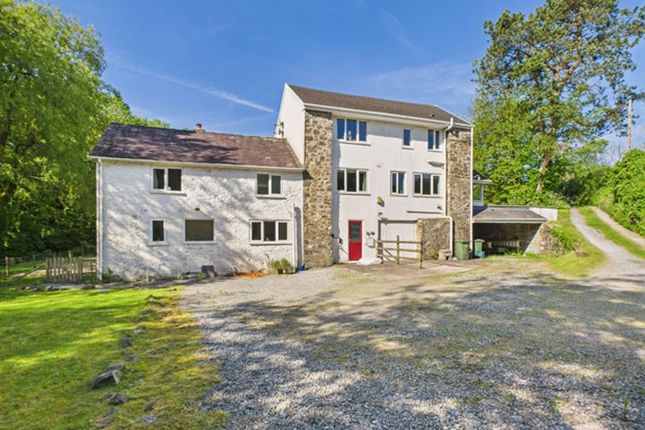 Llanllwch, Carmarthen 6 bed property with land for sale