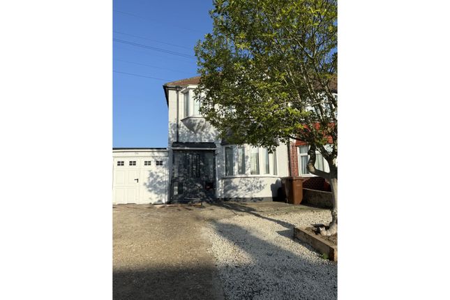 4 bedroom end of terrace house for sale