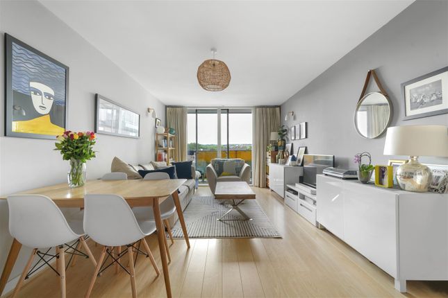 Chadwell Lane, Hornsey N8 2 bed apartment for sale