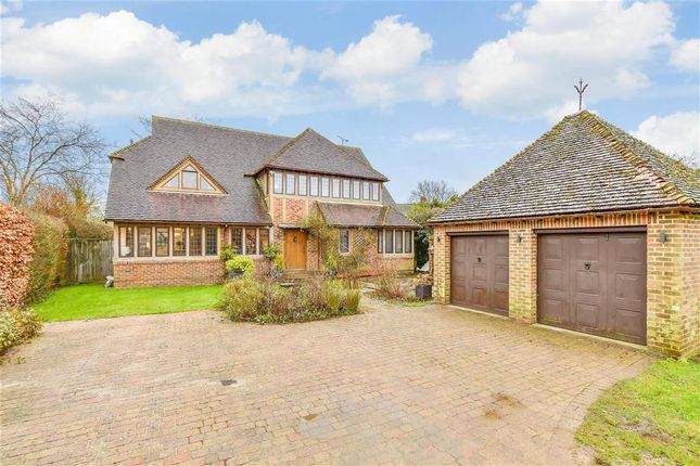 5 bed detached house