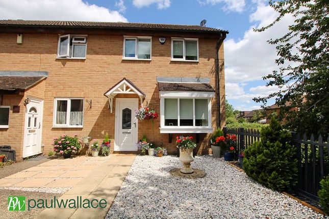 Jacksons Drive, West Cheshunt 2 bed end of terrace house for sale