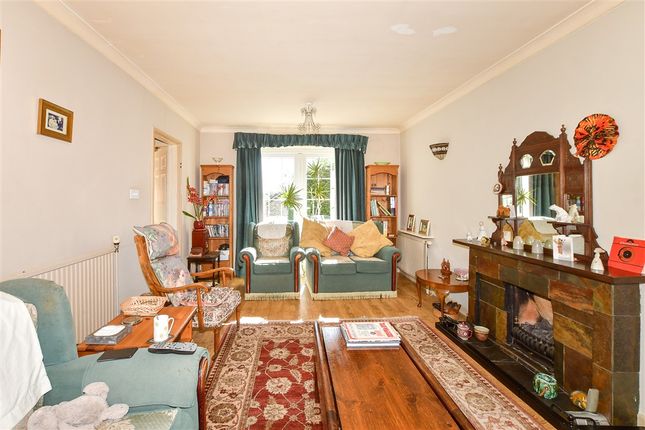 Acorn Close, East Grinstead, West Sussex 4 bed detached house for sale