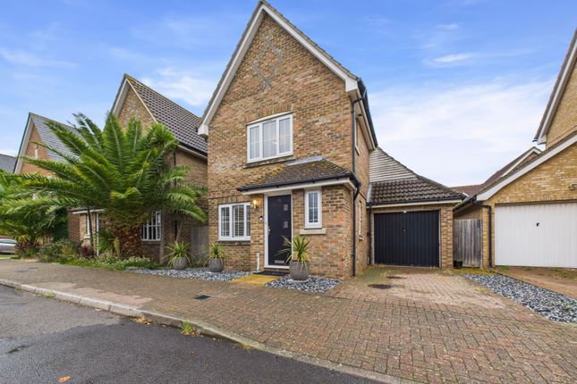 Woodlark Road, Chatham ME4 3 bed detached house for sale