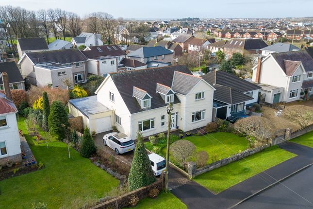 5 bed detached house