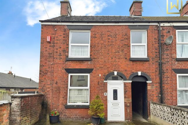 2 bedroom town house for sale