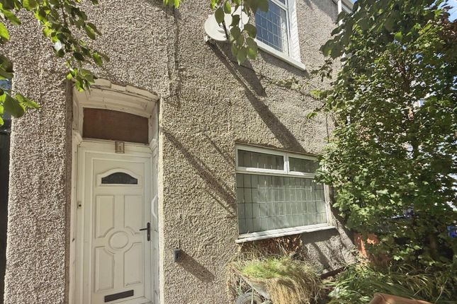 Heneage Road, Lincolnshire DN32 3 bed terraced house for sale