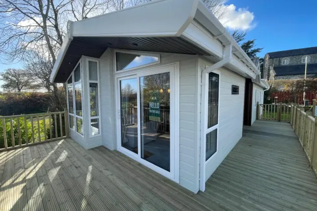 Woodleigh Caravan Park 2 bed park home for sale